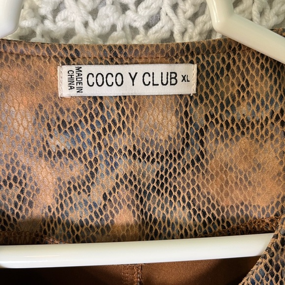 Coco Y Club zip up jacket looks like snake, skin, hand wash - Picture 7 of 7